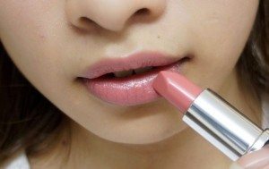 how-to-apply-lipstick